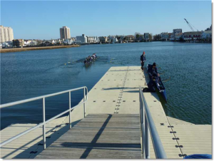 Floating jetty to launch rowing boats